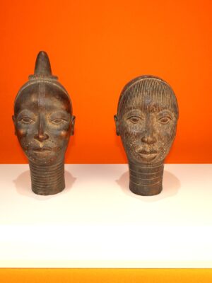 PAREJA DE CABEZAS  IFE  TRIBAL